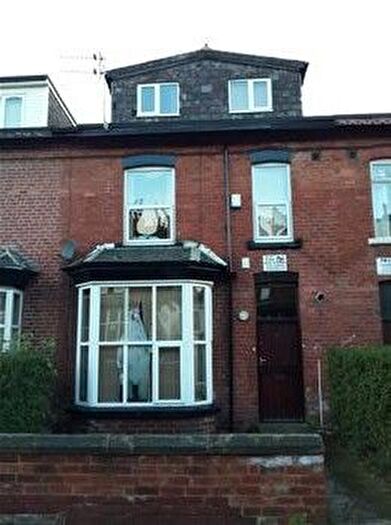 6 Bedroom Terraced House To Rent In Brudenell Mount, Hyde Park, Leeds, LS6