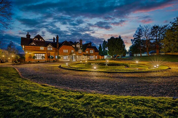 11 Bedroom Character Property For Sale In Blackberry Lane, Lingfield, RH7