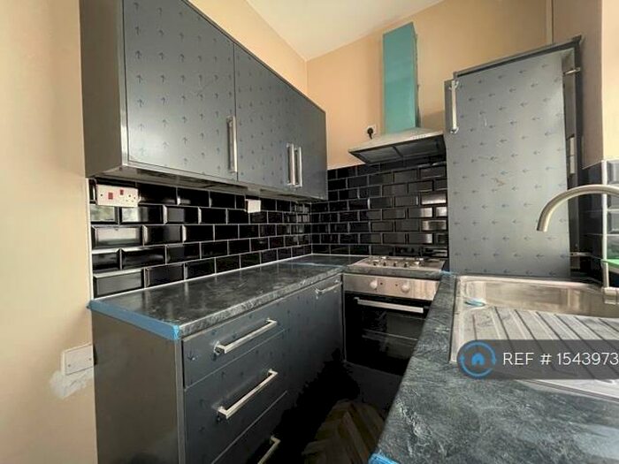 2 Bedroom Terraced House To Rent In Farringdon Street, Leicester, LE5