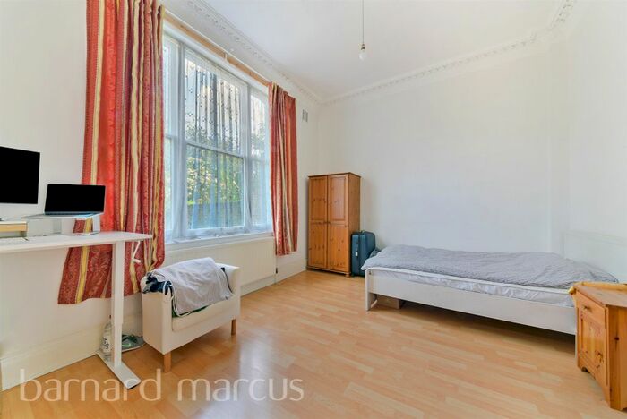 2 Bedroom Flat To Rent In Victoria Rise, London, SW4