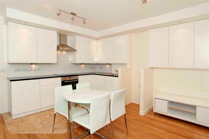 1 Bedroom Apartment To Rent In Leather Lane, London, EC1N