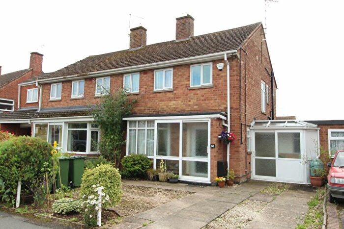 3 Bedroom Semi-Detached House For Sale In Sharnford, LE10