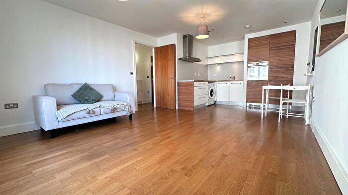 1 Bedroom Apartment To Rent In Falcon Drive, Cardiff, CF10