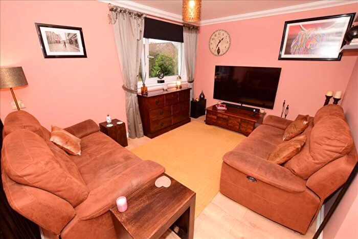 1 Bedroom Apartment For Sale In MacDonald Grove, Bellshill, ML4