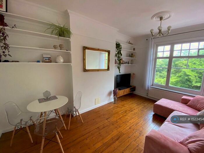 2 Bedroom Flat To Rent In West Bank, London, N16