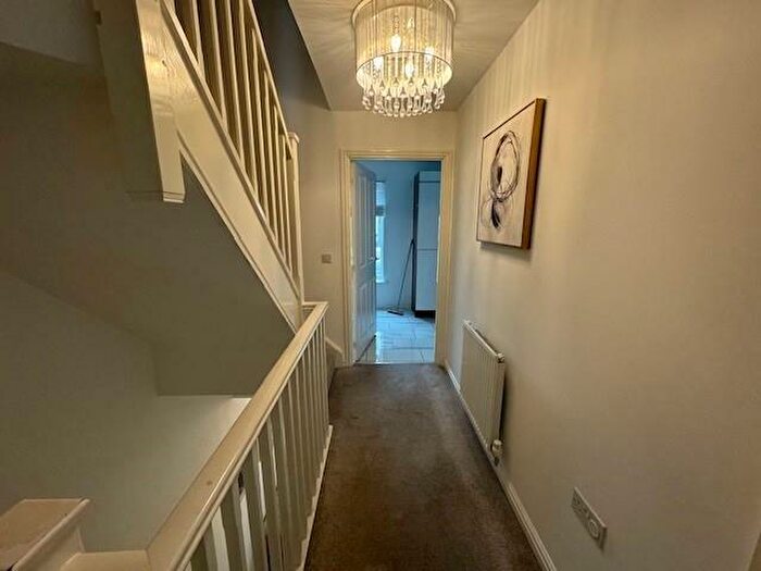 4 Bedroom Town House To Rent In Marshfoot Close, Aveley, Thurrock, RM15