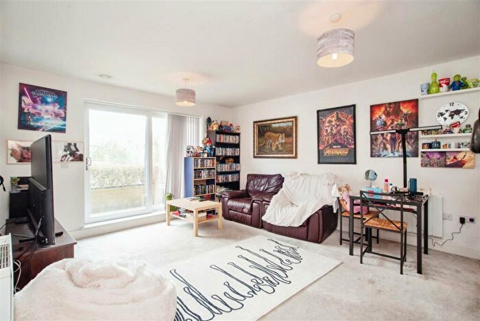 1 Bedroom Apartment To Rent In The Embankment, Nash Mills Wharf, Hemel Hempstead, HP3