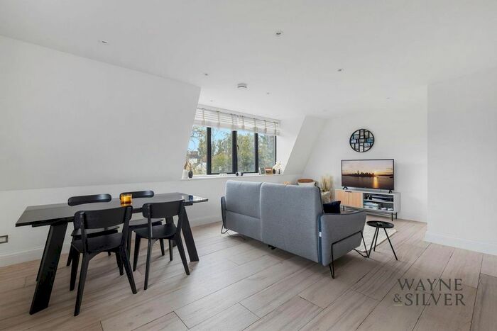 2 Bedroom Flat To Rent In Middleton Road, Golders Green, NW11