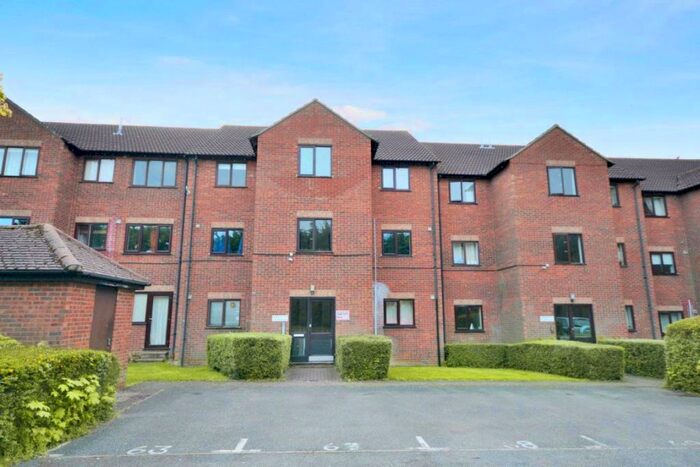 1 Bedroom Flat To Rent In Granary Court, Great Dunmow, CM6