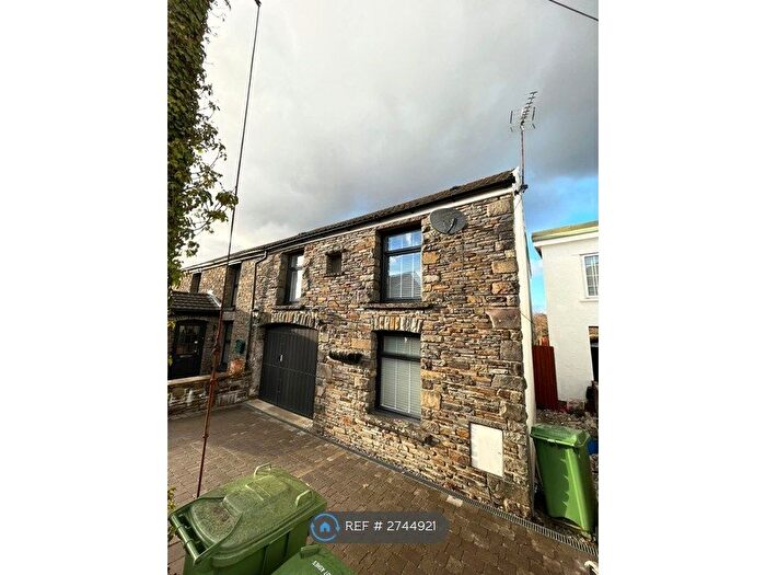 1 Bedroom Flat To Rent In Heol Y Ffynnon, Cardiff, CF38