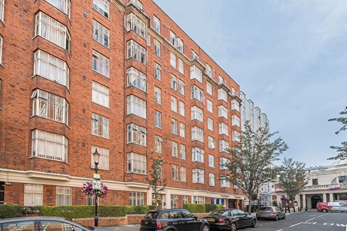 2 Bedroom Flat For Sale In Queensway, London, W2