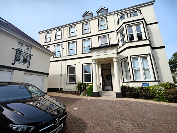 2 Bedroom Property To Rent In Bar Road, Falmouth, TR11