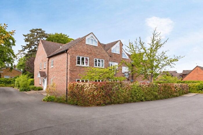 2 Bedroom Flat For Sale In Wallingford Road, Goring, Reading, RG8