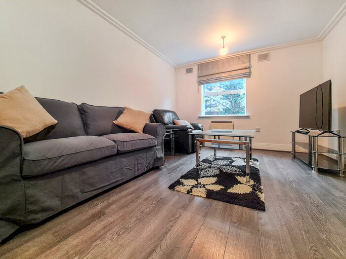 2 Bedroom Flat To Rent In Wilshaw Close, Hendon, London, NW4