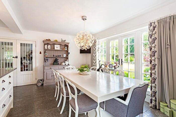 4 Bedroom Detached House For Sale In Holtwood, Wimborne, Dorset, BH21