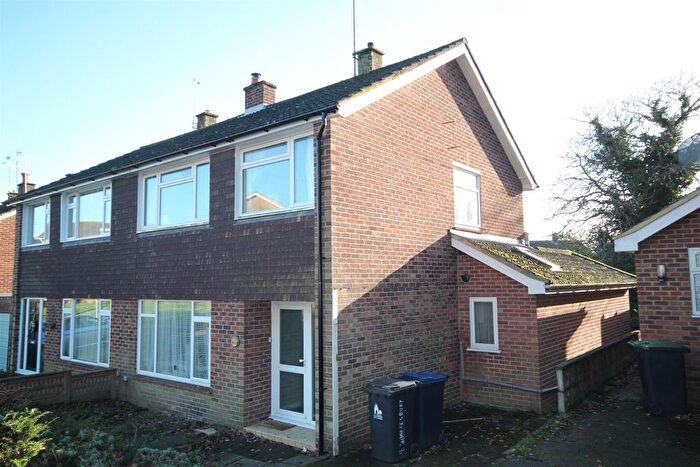 4 Bedroom End Terrace House To Rent In Shaftesbury Road, Canterbury, CT2