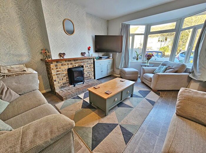 3 Bedroom Semi Detached House For Sale In Pendennis Road, Paulsgrove, PO6