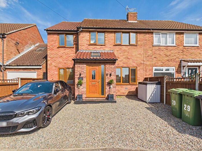 3 Bedroom Semi-Detached House For Sale In Stone Close, Watlington, PE33