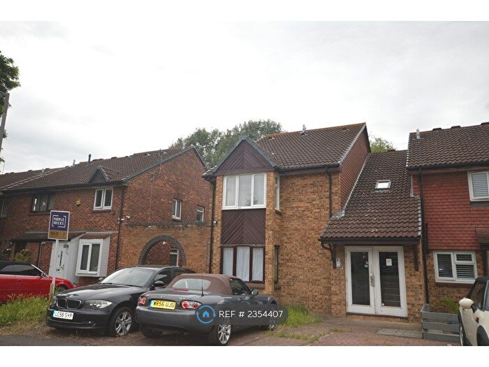 1 Bedroom Flat To Rent In Yeading, Hayes, UB4