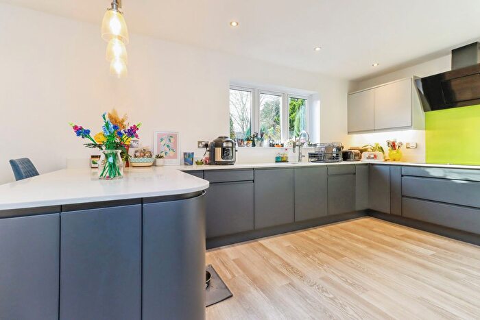 4 Bedroom Detached House For Sale In St. Annes Drive, Morda, Oswestry, Shropshire, SY10