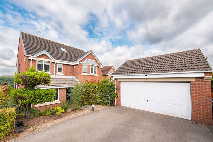 6 Bedroom Detached House For Sale In Windmill Road, Wombwell, Barnsley, S73
