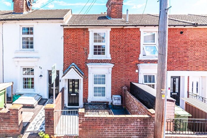 3 Bedroom Terraced House For Sale In Auckland Road, Tunbridge Wells, TN1