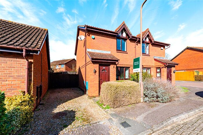 2 Bedroom Semi Detached House For Sale In Fontwell Drive, Bletchley, Buckinghamshire, MK3