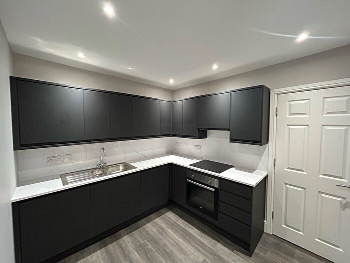 2 Bedroom Flat To Rent In Middlewood Road, Sheffield, S6