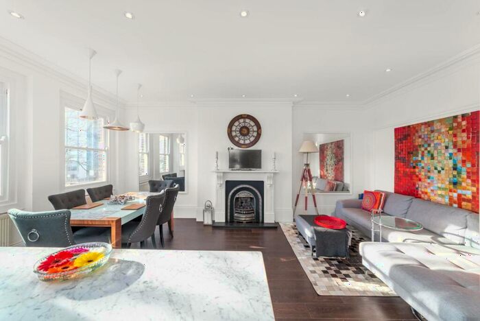 4 Bedroom Flat To Rent In Fellows Road, Swiss Cottage, London, NW3