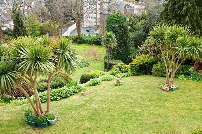 1 Bedroom Flat For Sale In Lucerne, Lower Warberry Road, Torquay, TQ1