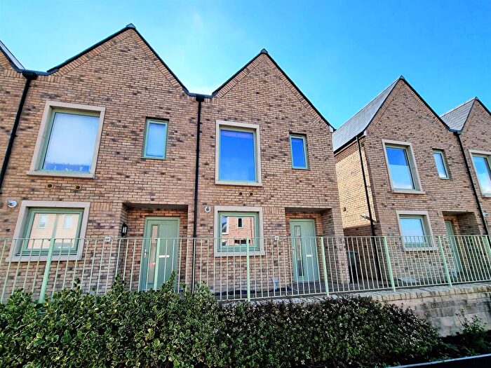 2 Bedroom End Of Terrace House For Sale In Castle Court, Portland, DT5