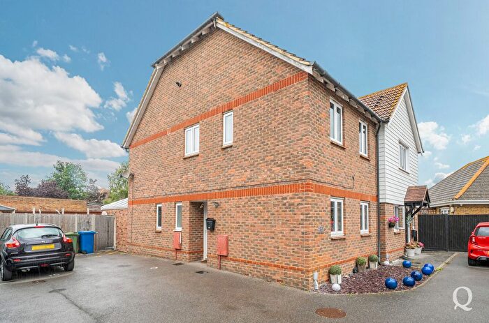 3 Bedroom Semi-Detached House For Sale In The Saltings, Iwade, Sittingbourne, ME9