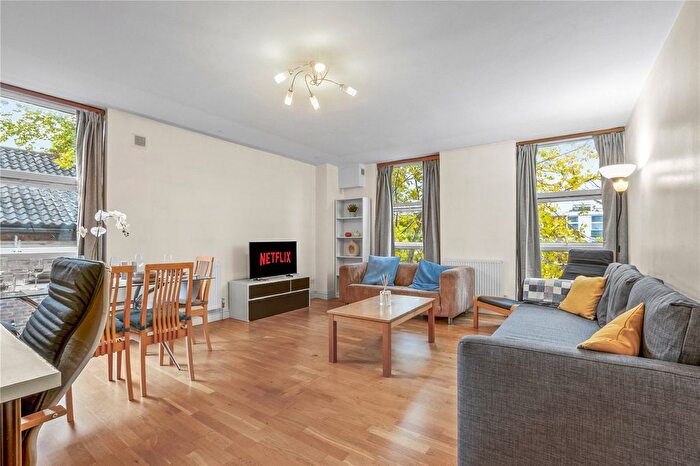 3 Bedroom Flat To Rent In Lower Merton Rise, Primrose Hill, London, NW3