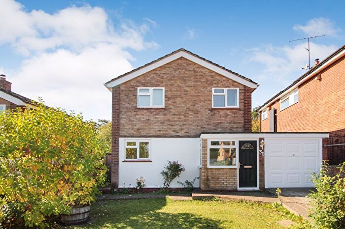 3 Bedroom Detached House For Sale In Mallard Hill, Bedford, MK41