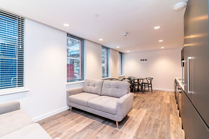 4 Bedroom Property To Rent In Howard Street, Nottingham, NG1