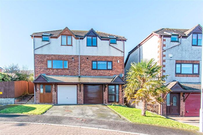 3 Bedroom Town House For Sale In Jack Bice Close, Liskeard, PL14