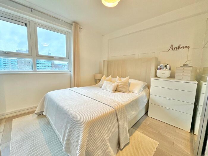 2 Bedroom Flat For Sale In Grantham Towers, Leeds, West Yorkshire, LS9