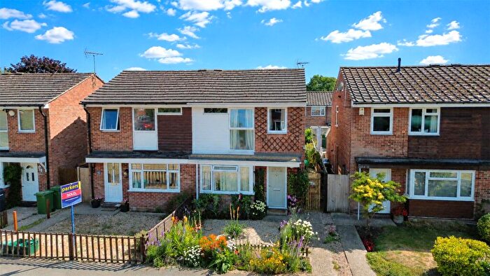 3 Bedroom Semi-Detached House For Sale In Carters Rise, Calcot, Reading, Berkshire, RG31