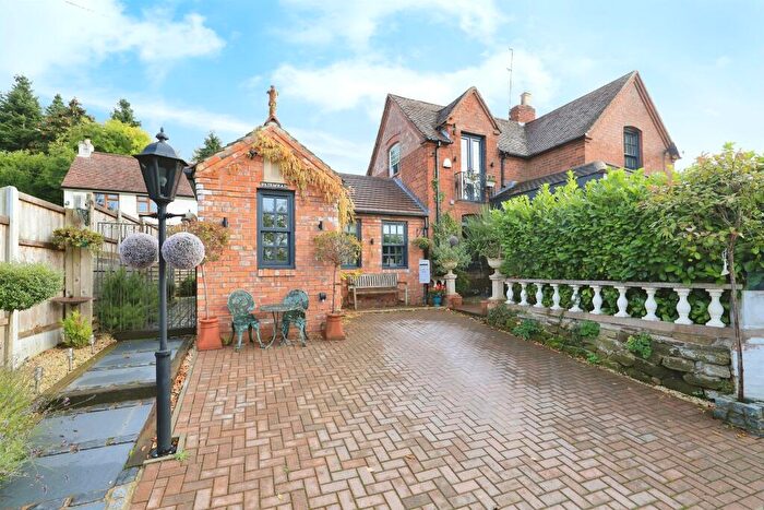 3 Bedroom Semi-Detached House For Sale In Bromsgrove Road, Belbroughton, Stourbridge, DY9