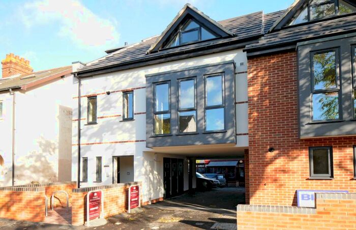 1 Bedroom Apartment To Rent In Stephen Road, Headington, OX3