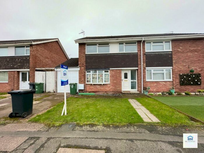 Semi-Detached House To Rent In Hayward Avenue, Loughborough, LE11