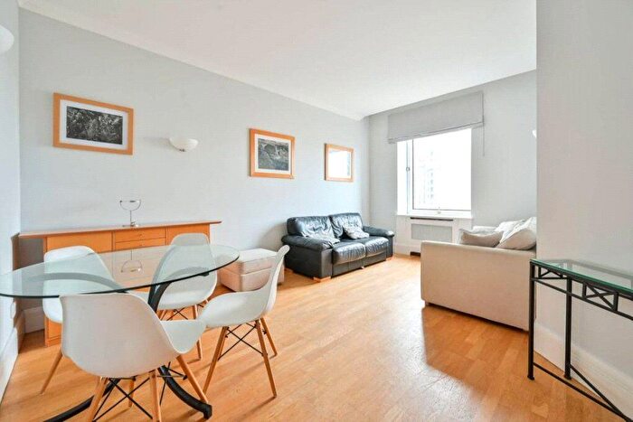 2 Bedroom Flat To Rent In Whitehouse Apartments, Belvedere Road, Waterloo, SE1