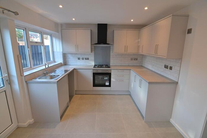 3 Bedroom Terraced House To Rent In Lynton Avenue, Smethwick, B66