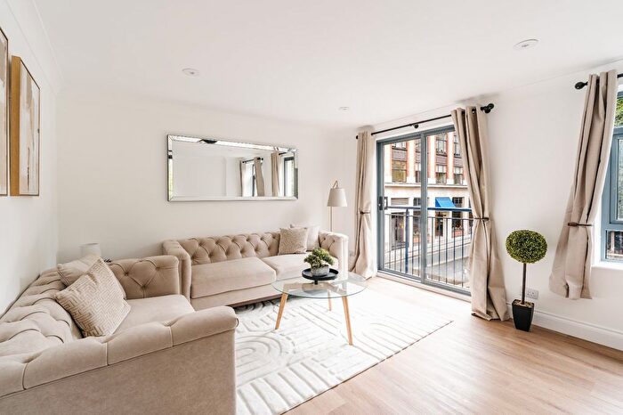 2 Bedroom Flat For Sale In Bridgewater Square, London, EC2Y