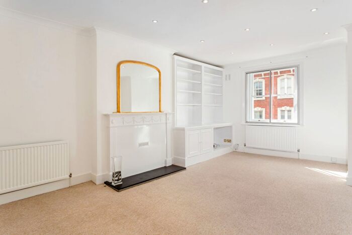 2 Bedroom Flat To Rent In South Kensington, London, SW7