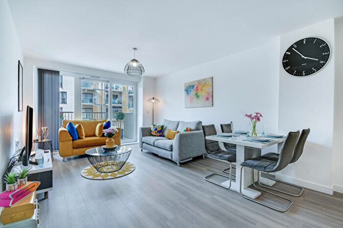 2 Bedroom Flat To Rent In Cunard Square, Chelmsford, CM1