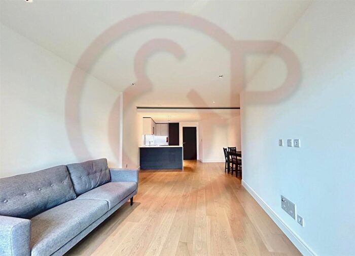 2 Bedroom Flat To Rent In Kew Bridge Road, Brentford, TW8