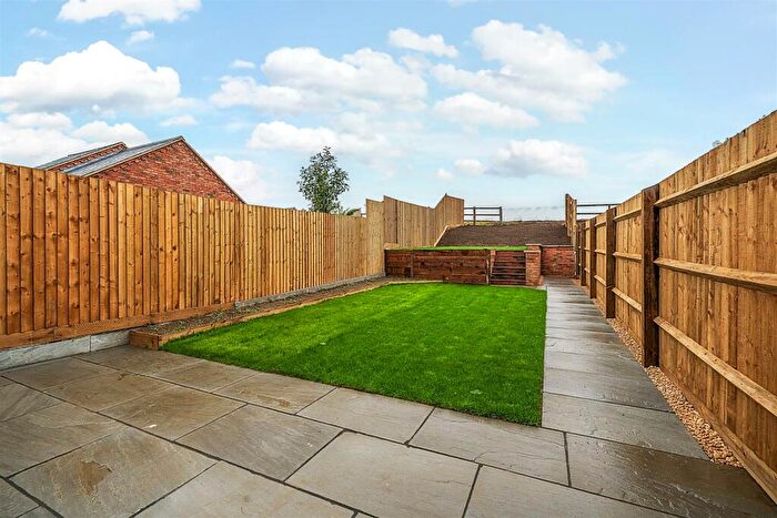3 Bedroom Terraced House For Sale In Greenway, Eastcote, NN12