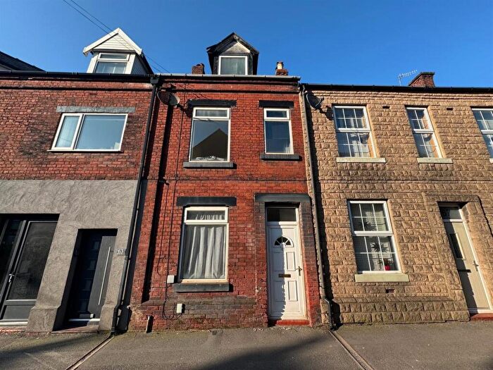3 Bedroom Terraced House To Rent In Buxton Road, Leek, ST13