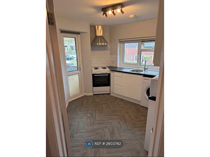 1 Bedroom Flat To Rent In Stoke Hill Crescent, Exeter, EX4
